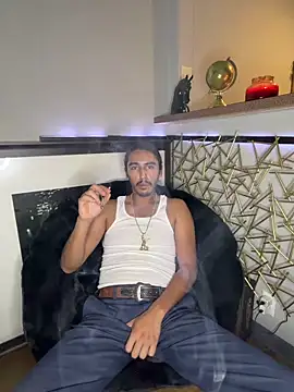 Snapshot of jrrichforever chatting on January 17, 8:45 pm jrrichforever online show from January 17, 8:45 pm