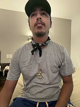 Snapshot of jrrichforever chatting on March 6, 1:13 am jrrichforever online show from March 6, 1:13 am