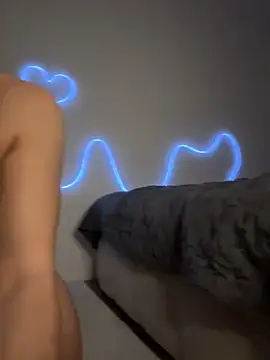 OIivia online show from January 30, 7:15 pm