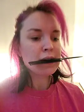 LazyTanukii online show from December 4, 4:21 am