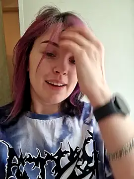 LazyTanukii online show from January 20, 4:10 am