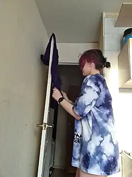 LazyTanukii online show from January 24, 4:27 am