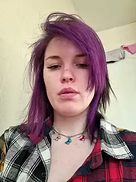 LazyTanukii online show from February 5, 8:43 am