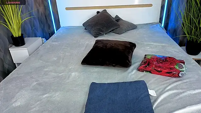 CharmedDoll online show from April 21, 12:33 pm