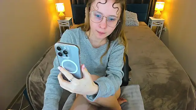 CharmedDoll online show from April 22, 12:39 pm