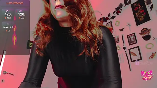 auroralatexprincess online show from December 23, 7:52 pm