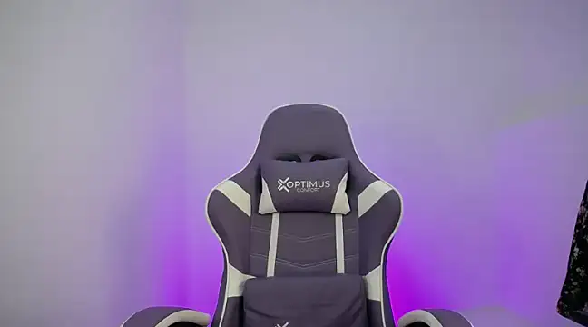 cutie and slutty online show from January 15, 10:02 pm