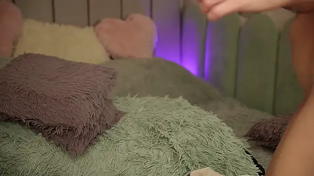 VickySecret96 online show from February 27, 9:36 pm