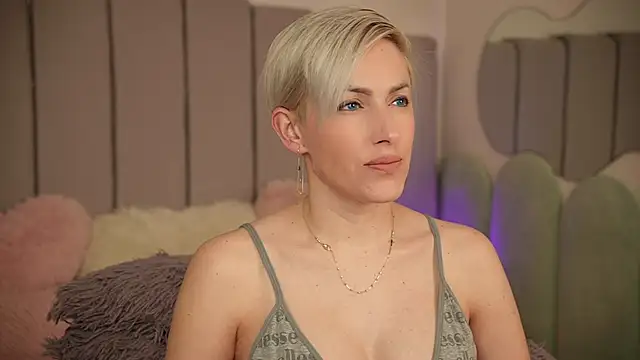 VickySecret96 online show from March 2, 5:58 pm