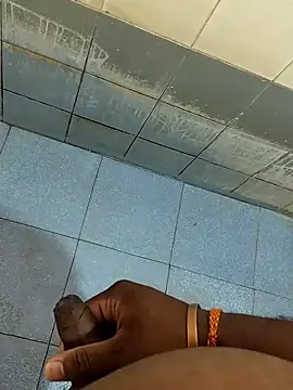 Snapshot of dinesh682 chatting on November 3, 9:05 pm dinesh682 online show from November 3, 9:05 pm