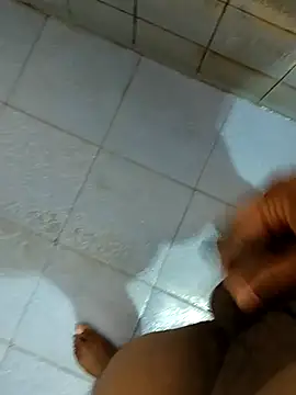 Snapshot of dinesh682 chatting on November 14, 7:56 pm dinesh682 online show from November 14, 7:56 pm