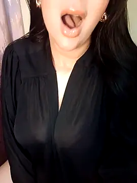 Snapshot of Queen_sousou chatting on March 9, 10:41 pm Queen sousou online show from March 9, 10:41 pm