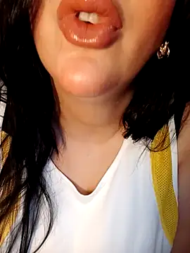 Snapshot of Queen_sousou chatting on March 20, 12:30 am Queen sousou online show from March 20, 12:30 am