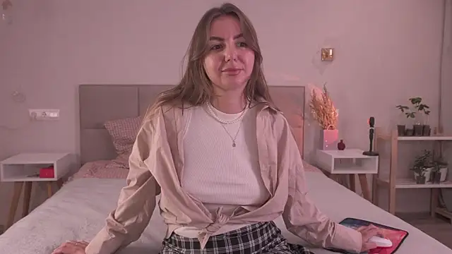 FluffyHat online show from October 4, 2:59 pm