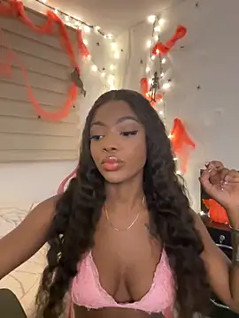 Snapshot of Vane_Rossee chatting on October 3, 11:35 pm Vane Rossee online show from October 3, 11:35 pm