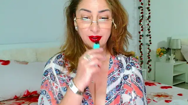 Tyana40 online show from April 21, 1:42 am