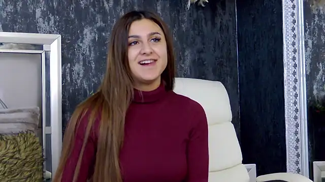 Snapshot of NicolePlay chatting on January 17, 5:53 am NicolePlay online show from January 17, 5:53 am