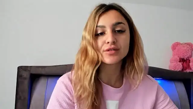 NicolePlay online show from March 4, 5:35 am