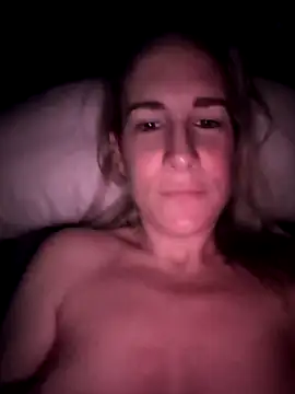 Snapshot of NaomiAndFriends chatting on January 15, 7:02 am NaomiAndFriends online show from January 15, 7:02 am