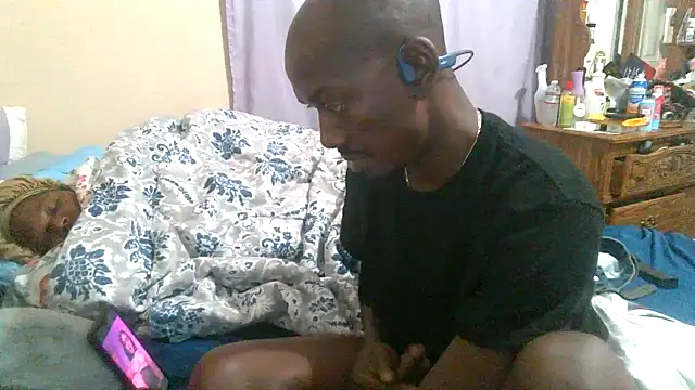 Snapshot of RinsingWood84 chatting on April 29, 9:35 am RinsingWood84 online show from April 29, 9:35 am