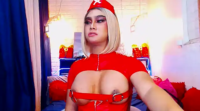 TsGoddessNhicolle online show from December 6, 9:43 am