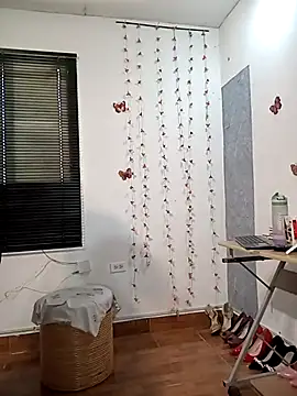 sharom smith1 online show from March 27, 9:47 pm