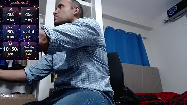 lewislamxxx hot online show from December 12, 11:25 pm