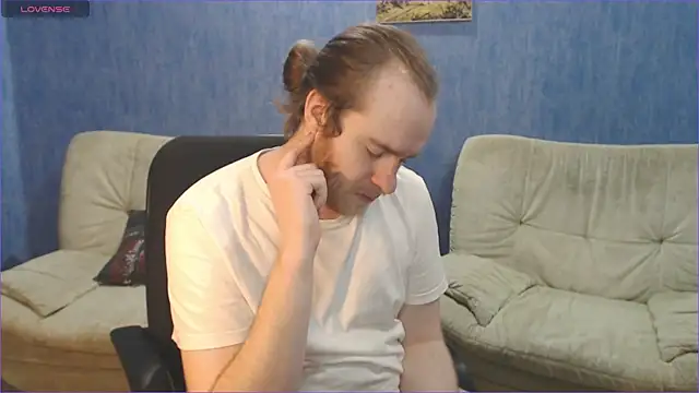 Touch me more please online show from November 25, 1:55 pm