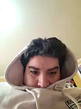 ChrisF91  online show from April 26, 2:15 pm