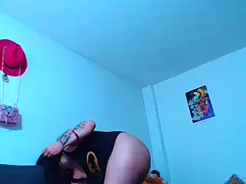 MARIANAWEED online show from December 18, 4:46 pm