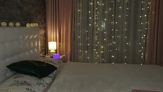 starrydoll online show from December 12, 9:04 pm