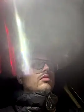 Snapshot of minga1995 chatting on November 9, 6:28 pm minga1995 online show from November 9, 6:28 pm