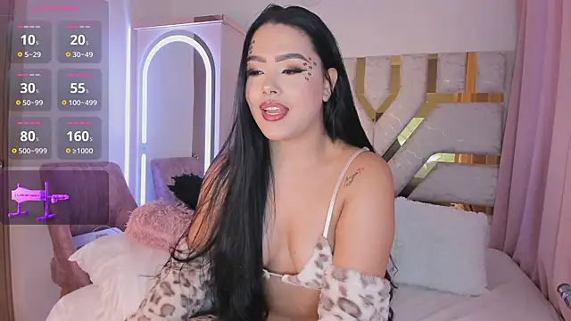 Snapshot of sophy_champagne chatting on October 27, 2:15 am sophy champagne online show from October 27, 2:15 am