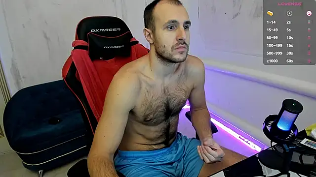 Snapshot of Raamoss chatting on December 2, 6:21 pm Raamoss online show from December 2, 6:21 pm