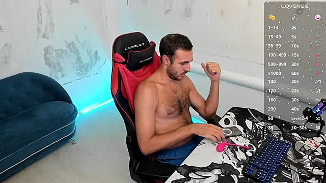 Snapshot of Raamoss chatting on March 18, 8:59 pm Raamoss online show from March 18, 8:59 pm