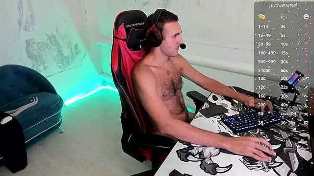 Snapshot of Raamoss chatting on March 20, 11:02 pm Raamoss online show from March 20, 11:02 pm