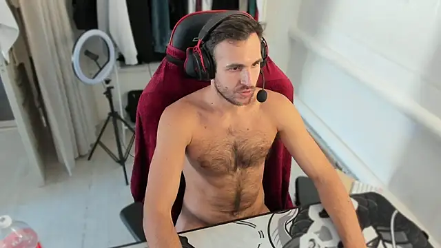 Snapshot of Raamoss chatting on September 15, 11:32 am Raamoss online show from September 15, 11:32 am