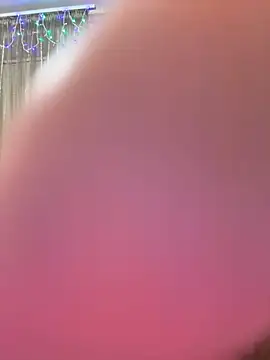 Sara Slow online show from January 3, 9:15 pm