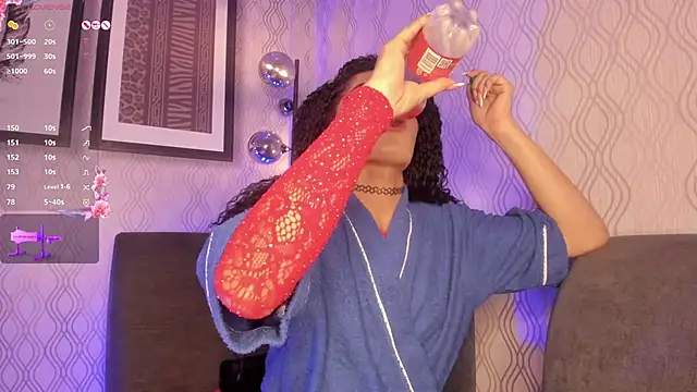 vennus1  online show from February 9, 7:41 pm