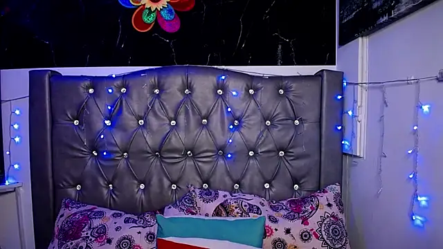 LAILAGUMMY online show from February 15, 11:28 am