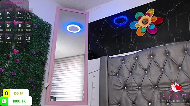 LAILAGUMMY online show from December 17, 2:01 pm