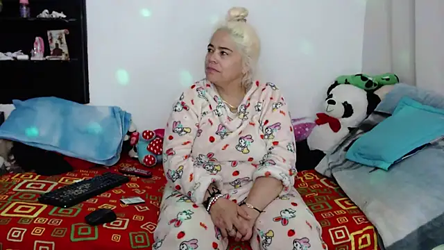 Snapshot of estrellita_fugaz16x chatting on December 29, 3:54 am estrellita fugaz16x online show from December 29, 3:54 am