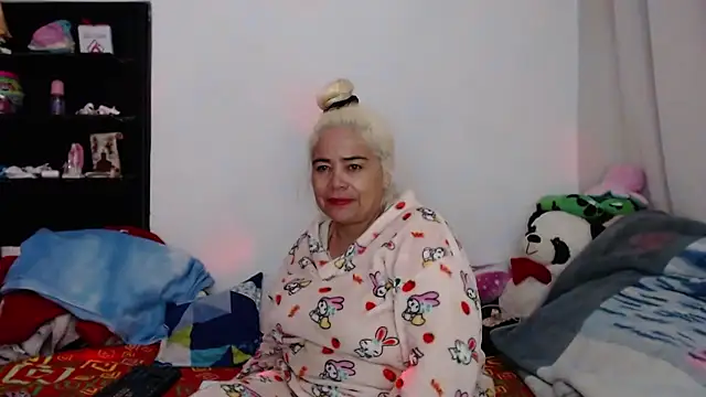 Snapshot of estrellita_fugaz16x chatting on December 30, 2:31 am estrellita fugaz16x online show from December 30, 2:31 am
