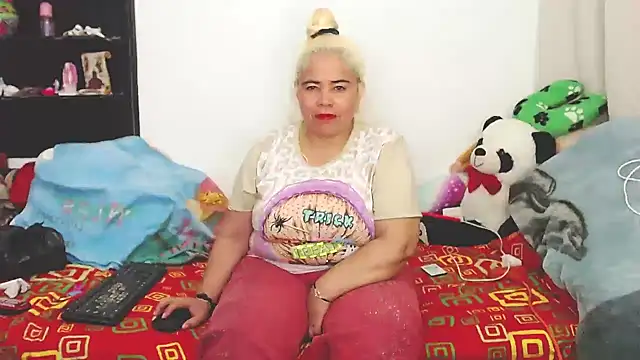 Snapshot of estrellita_fugaz16x chatting on January 5, 3:22 am estrellita fugaz16x online show from January 5, 3:22 am