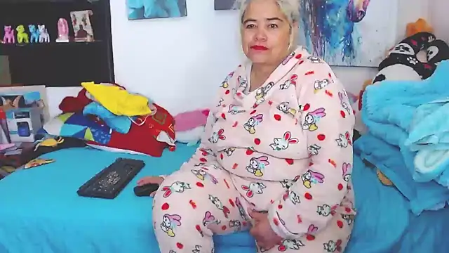 Snapshot of estrellita_fugaz16x chatting on January 29, 1:07 pm estrellita fugaz16x online show from January 29, 1:07 pm