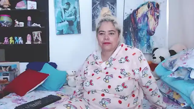Snapshot of estrellita_fugaz16x chatting on February 1, 12:26 pm estrellita fugaz16x online show from February 1, 12:26 pm