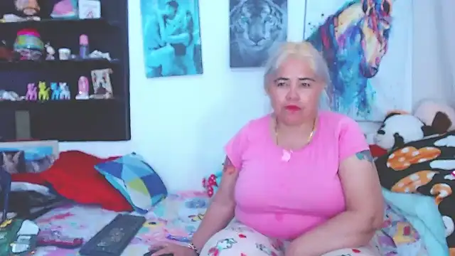 Snapshot of estrellita_fugaz16x chatting on March 9, 3:22 am estrellita fugaz16x online show from March 9, 3:22 am