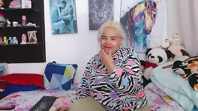 Snapshot of estrellita_fugaz16x chatting on March 18, 3:09 am estrellita fugaz16x online show from March 18, 3:09 am