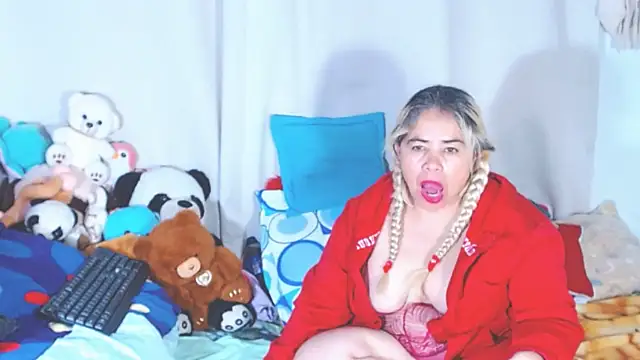 Snapshot of estrellita_fugaz16x chatting on September 21, 1:51 am estrellita fugaz16x online show from September 21, 1:51 am