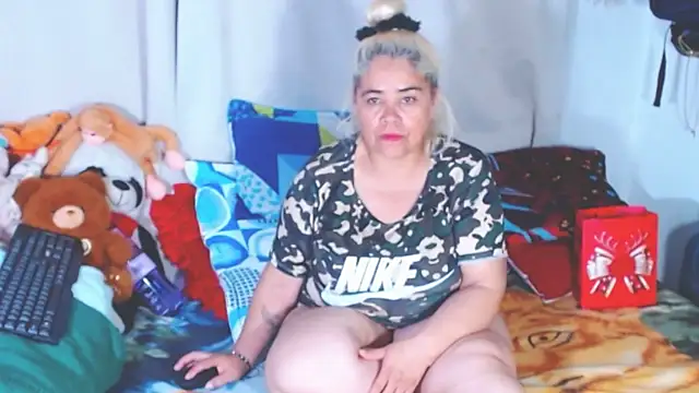 estrellita fugaz16x online show from December 16, 3:11 am